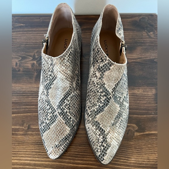 Lucky Brand Faux Snakeskin Heeled Leather Booties Size 7.5 - Picture 4 of 9